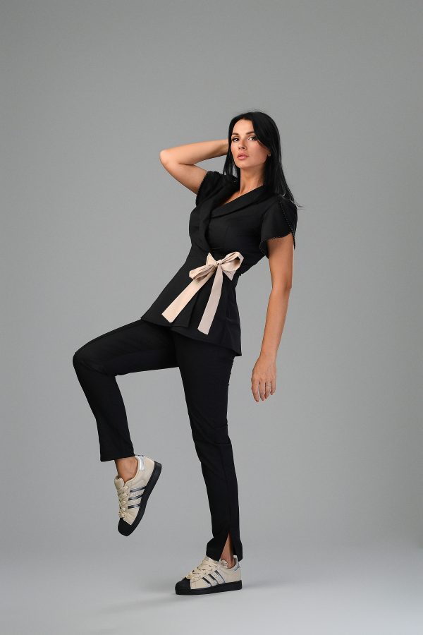 Costum medical kimono cu perle Black Couture